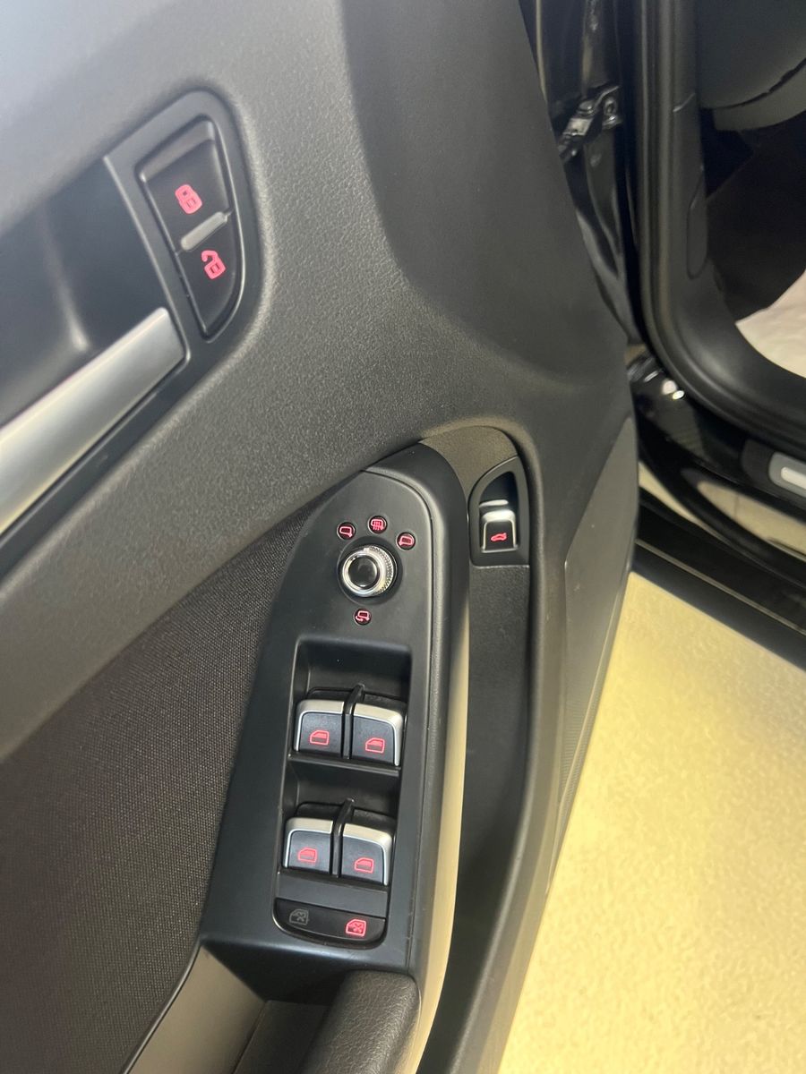 Fahrzeugabbildung Audi A4 Avant 2.0 TDI S line quattro *1.HAND*