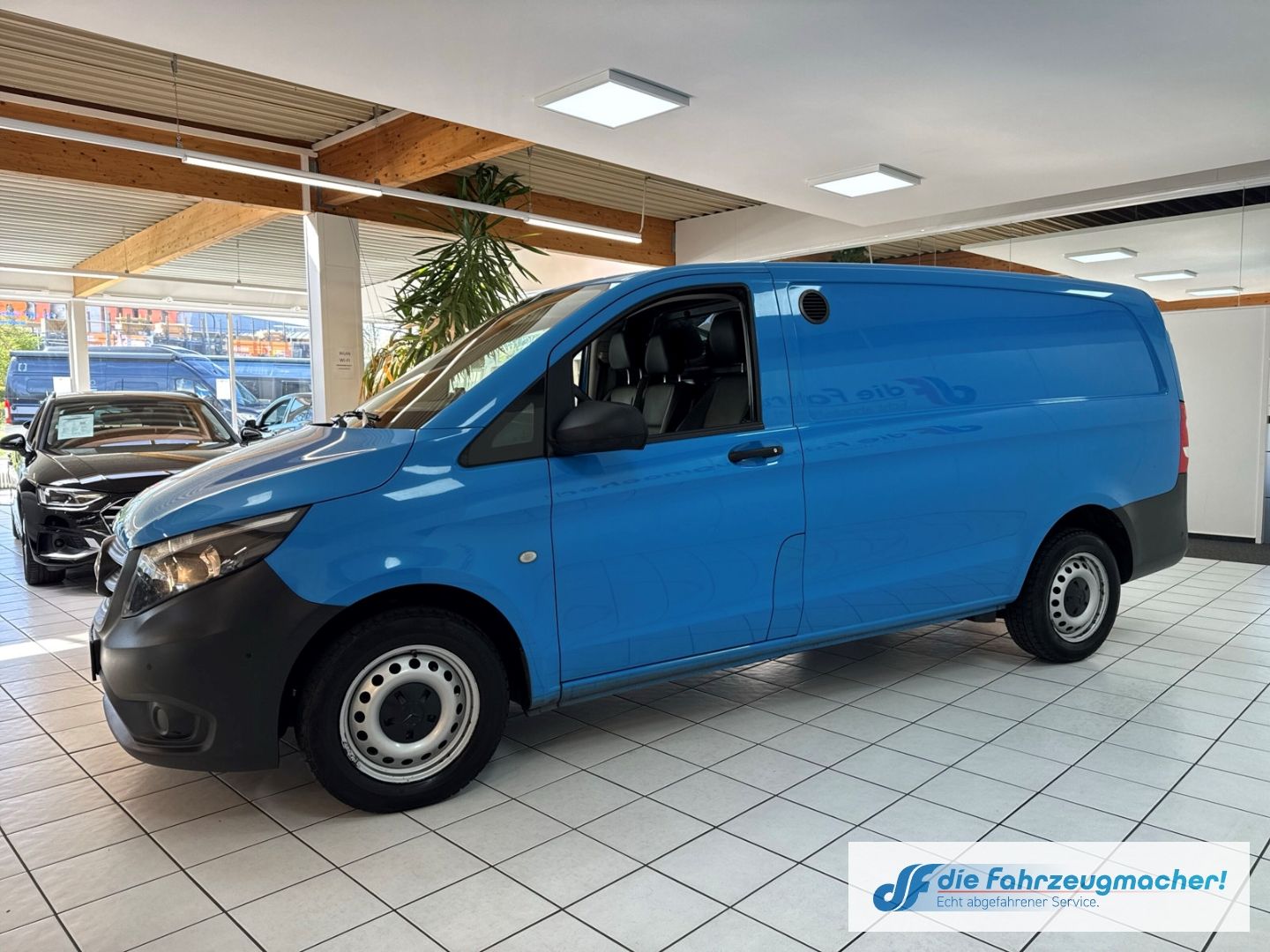 Fahrzeugabbildung Mercedes-Benz Vito Kasten 111 CDI FWD lang BlueTEC  SHZ Parkle