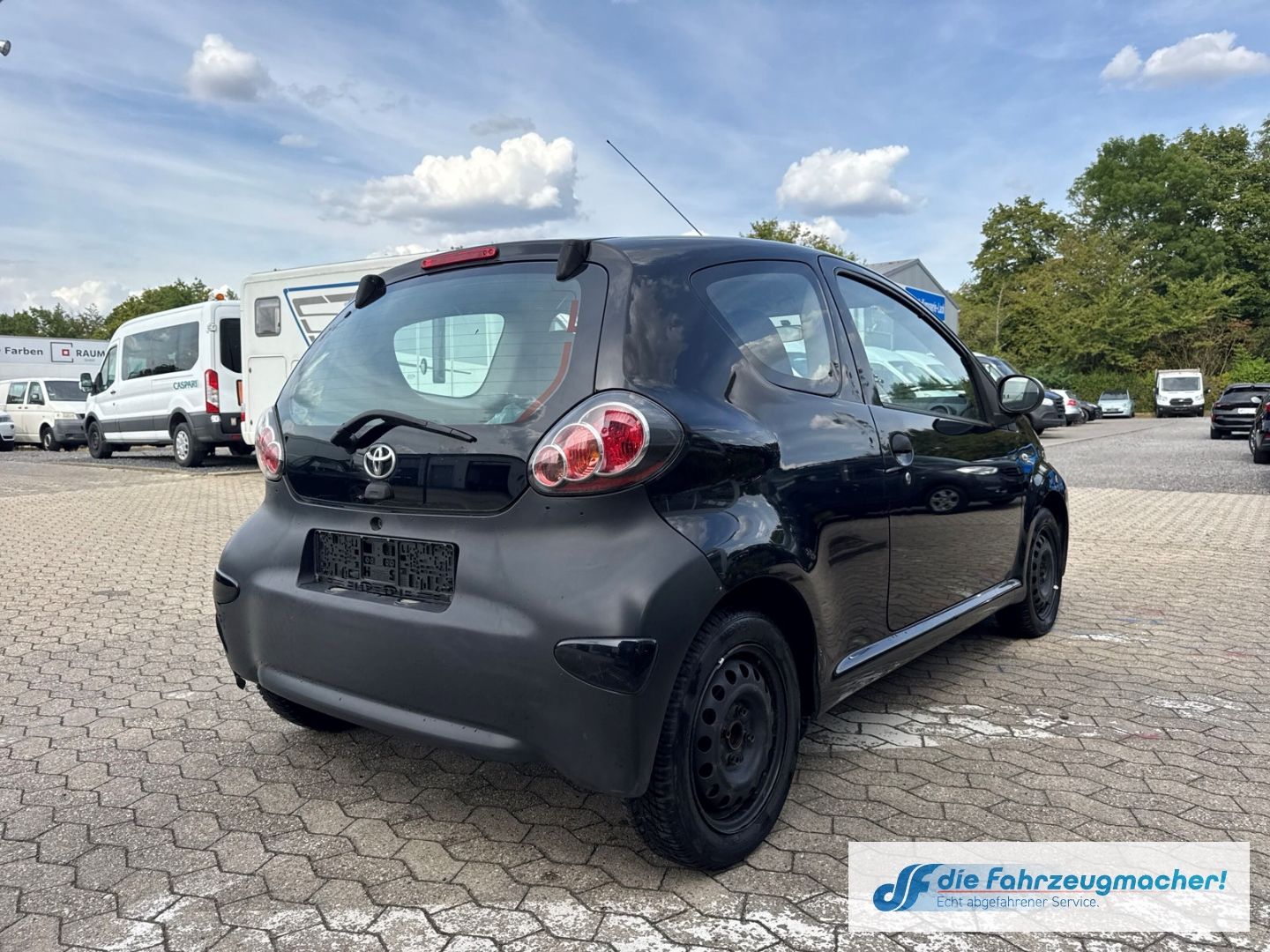 Fahrzeugabbildung Toyota Aygo teilb.Rücksb met. ABS Servo Airb *EXPORT