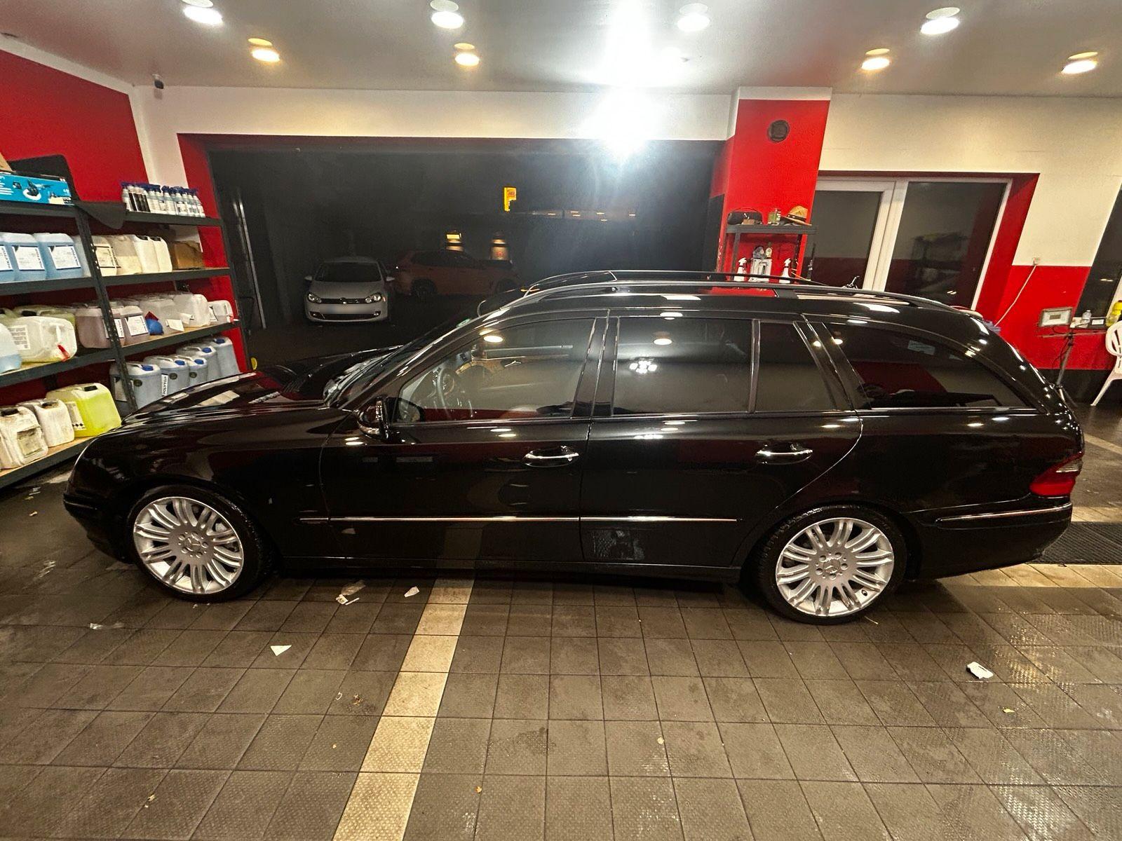 Mercedes-Benz E280 2007 — rear view
