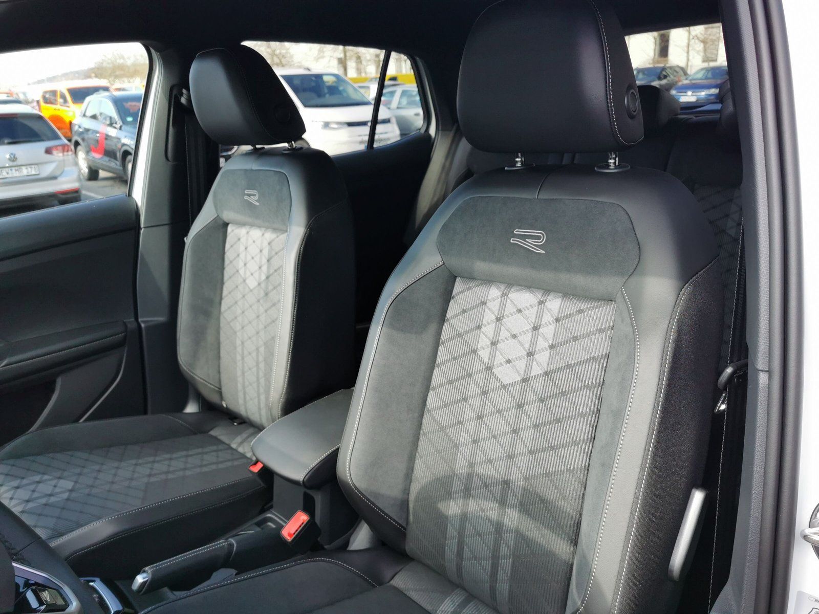 Volkswagen T-Cross - Bild 12