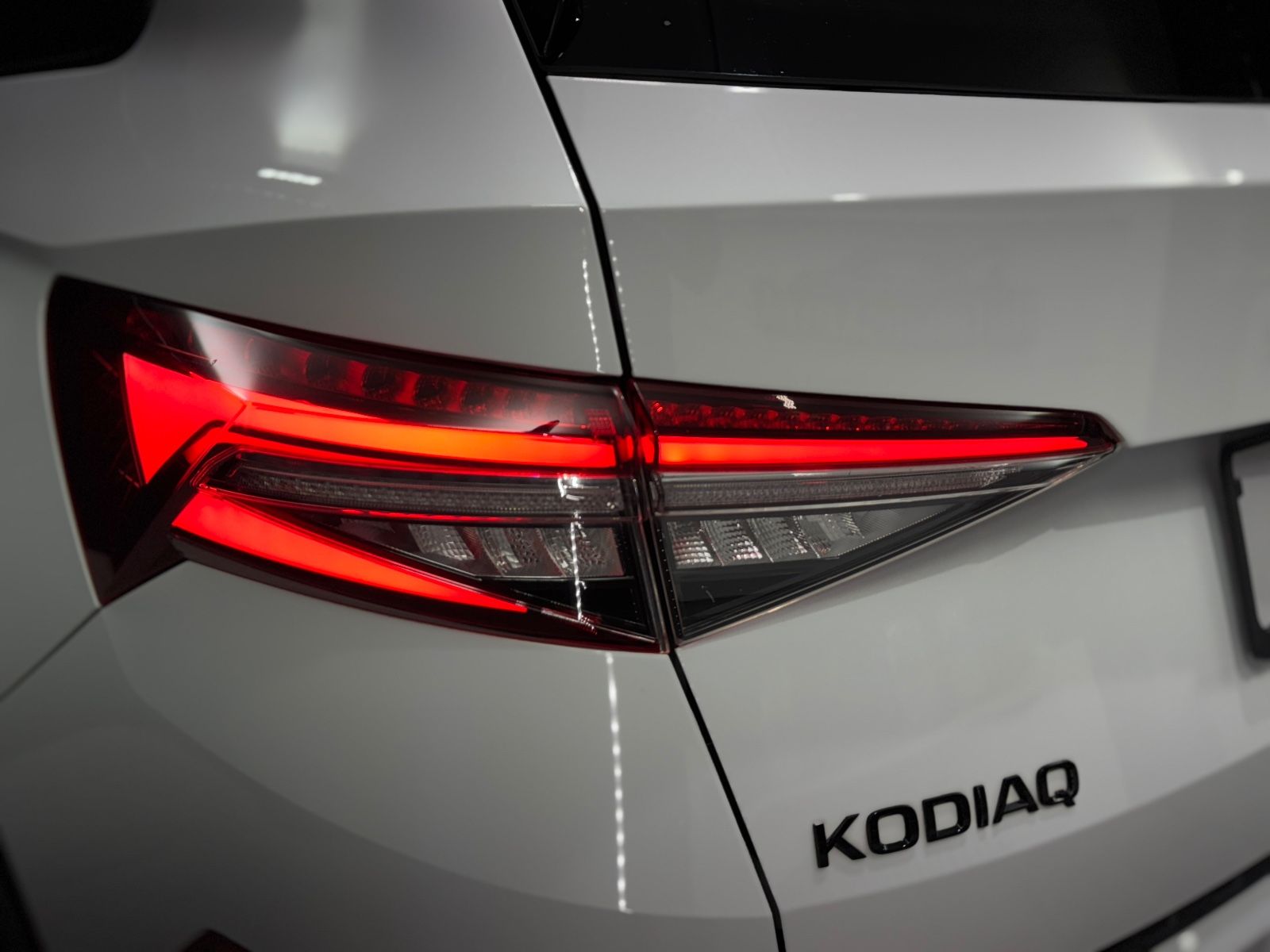 Fahrzeugabbildung SKODA Kodiaq Sportline 4x4|DSG|7-SITZER|AHK|ACC