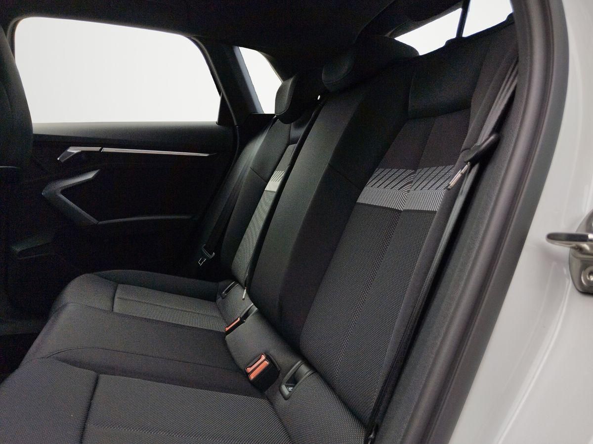 Fahrzeugabbildung Audi A3 Sportback S line 35 TDI 110 kW