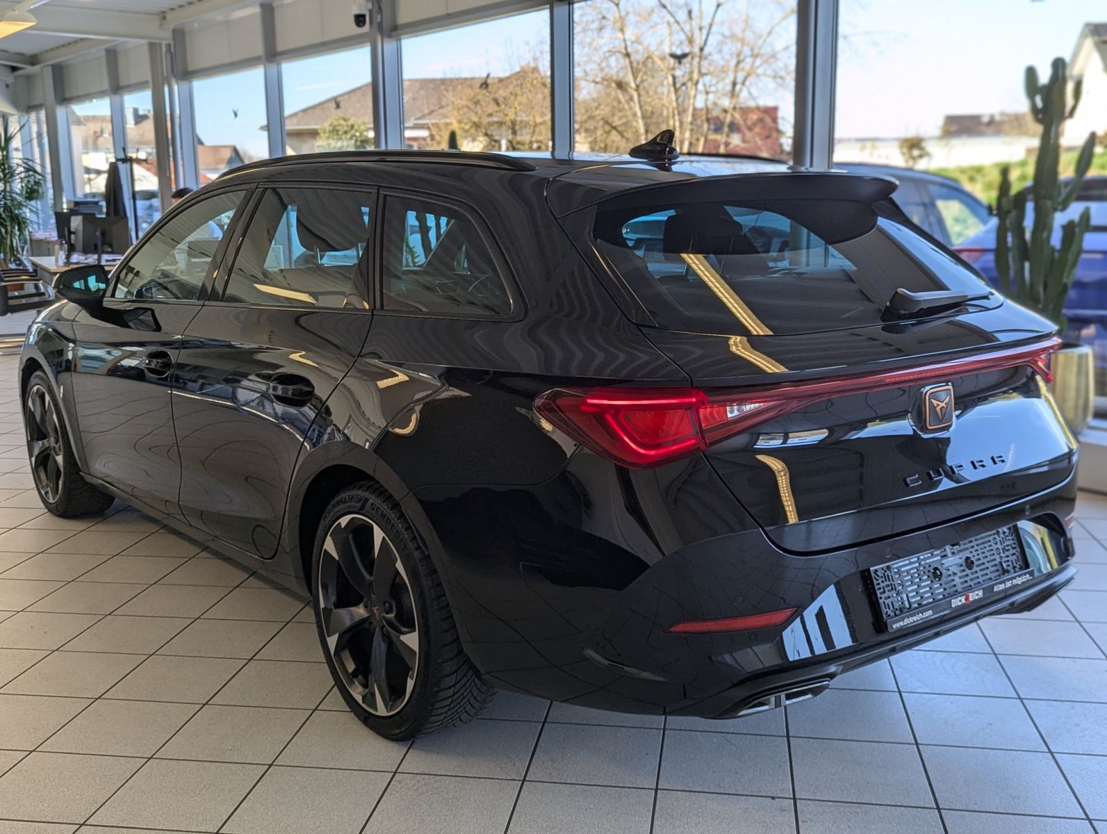 CUPRA Leon 1.5eTSI DSG Matrix Cam Vision+ el. Heck AHK - Image 5