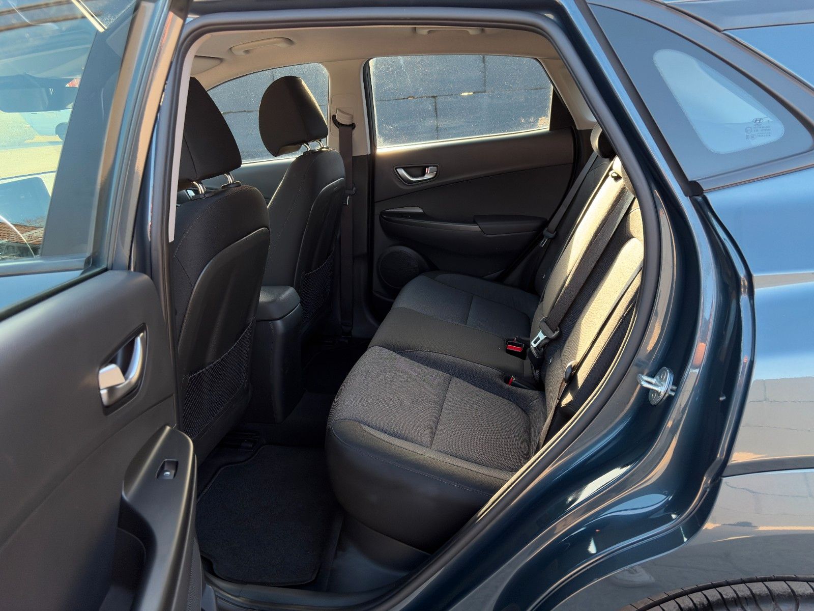 Fahrzeugabbildung Hyundai KONA E Select ACC LHZ SHZ LKAS PDC KAM CarPlay