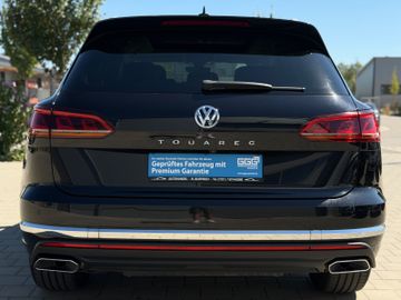 Volkswagen Touareg - 12