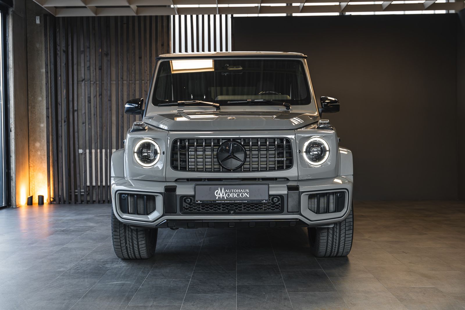 Mercedes-Benz G 63 AMG + MANUFAKTUR + SUPERIOR + MY27 imagem 2