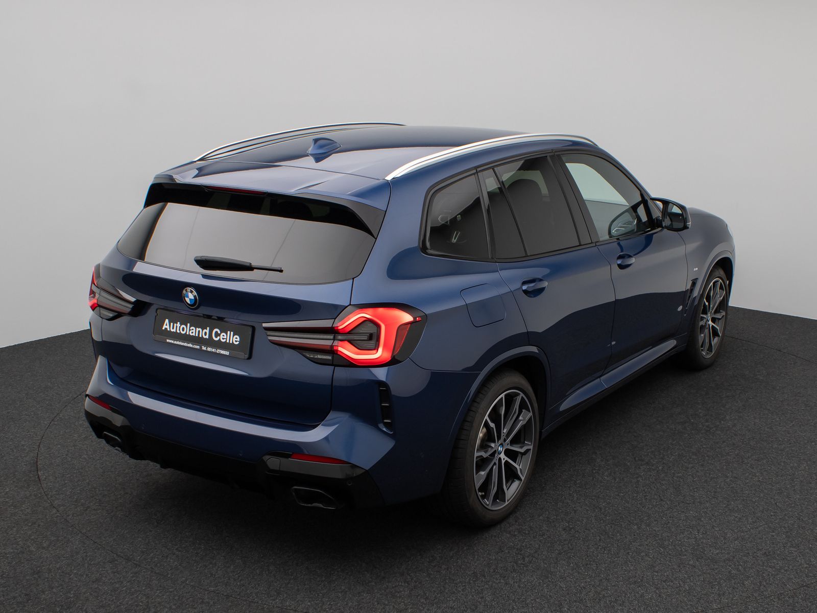 Fahrzeugabbildung BMW X3 M40d Kamera Laser HUD DAB H/K AHK Komfort 20"