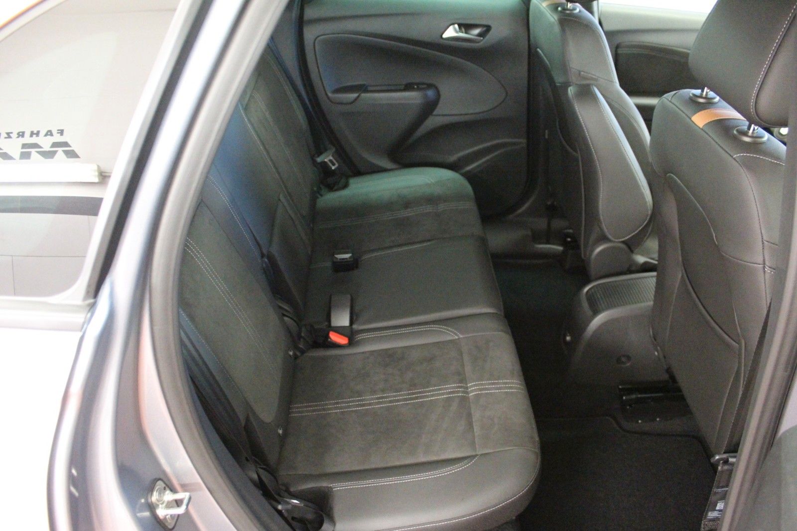 Fahrzeugabbildung Opel Crossland Ultimate 1.2 Turbo