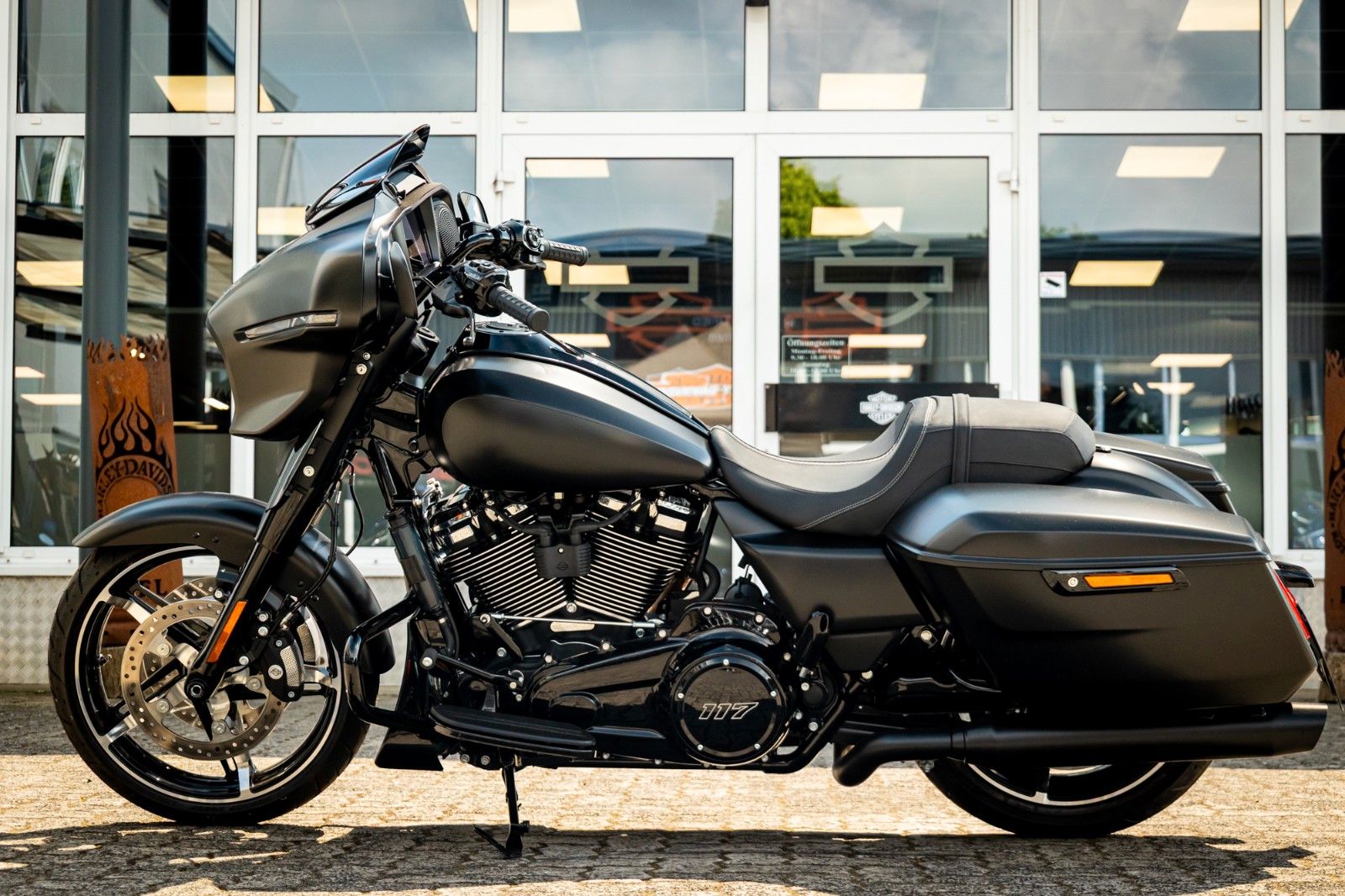 Fahrzeugabbildung Harley-Davidson Street Glide FLHX MY24 117cui - Touring