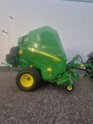 John Deere V451M