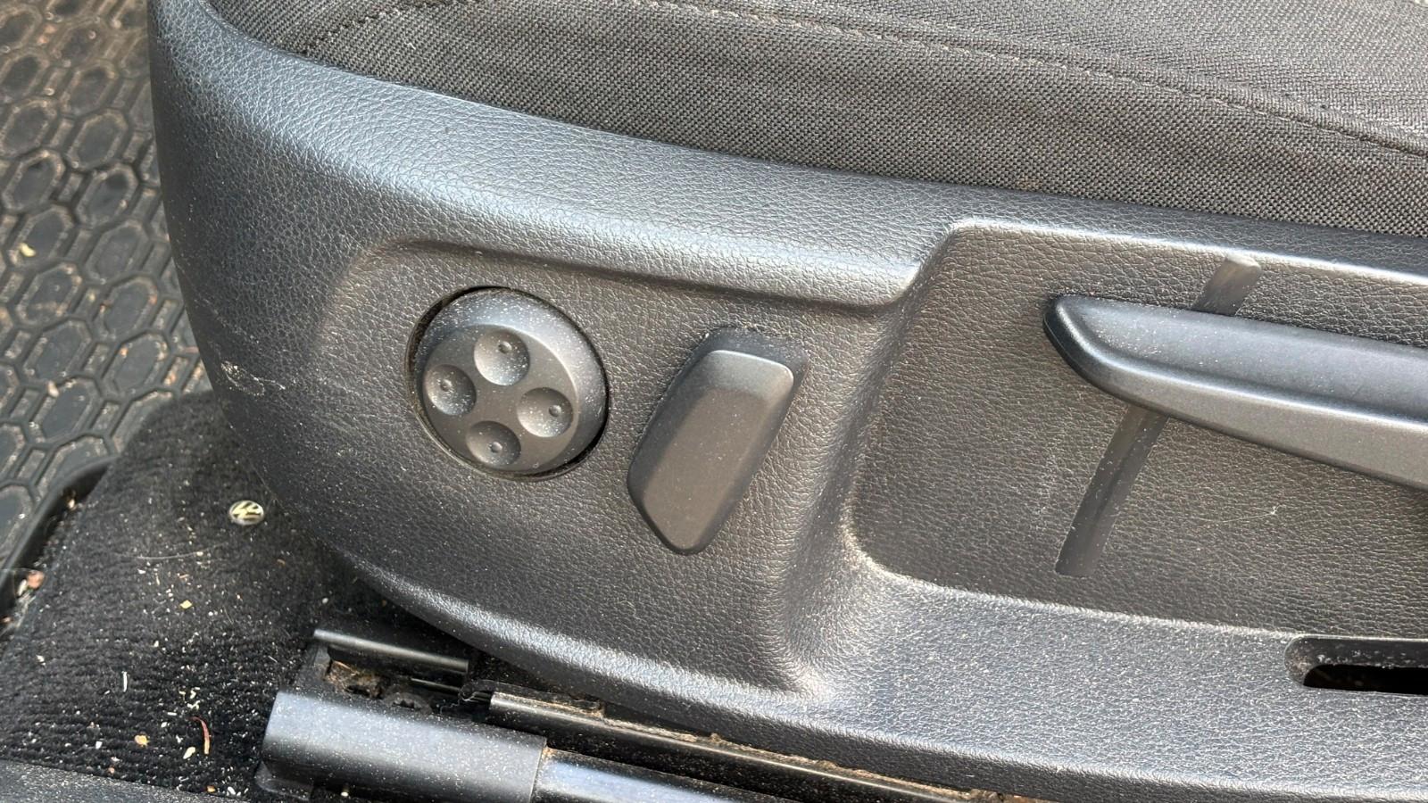 Volkswagen Passat 2014 — photo 19