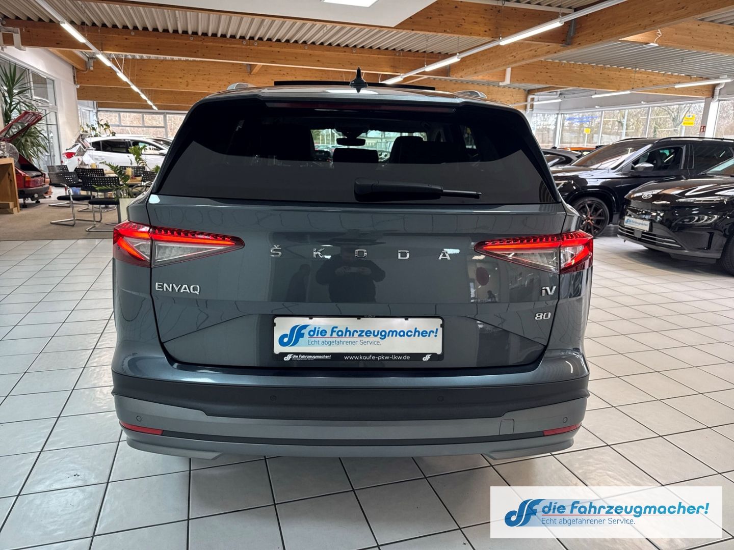 Fahrzeugabbildung SKODA Enyaq 80 Suite HUD El. Panodach Navi Leder Digi