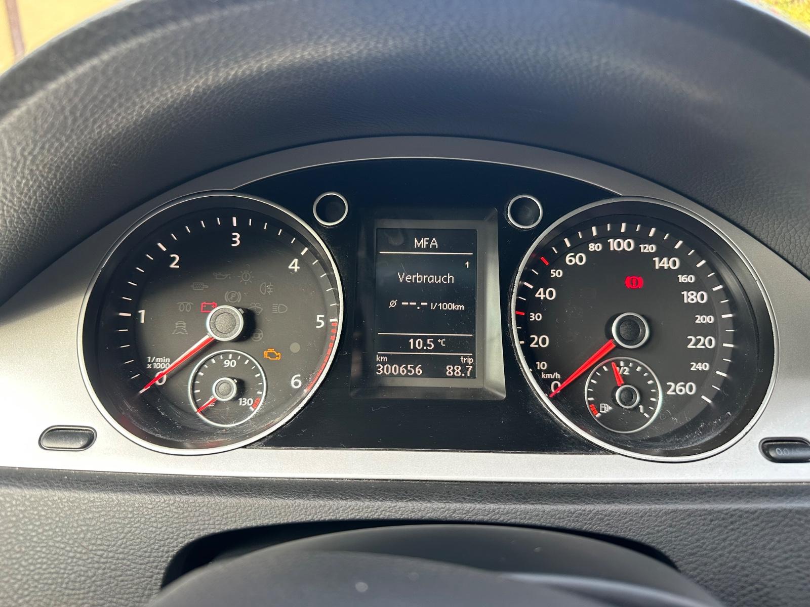 Volkswagen Passat 2010 — photo 9