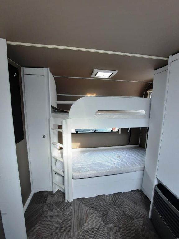 Fahrzeugabbildung Dethleffs c' go 565 FMK Verfüg./Sparen Sie 4.148,- €