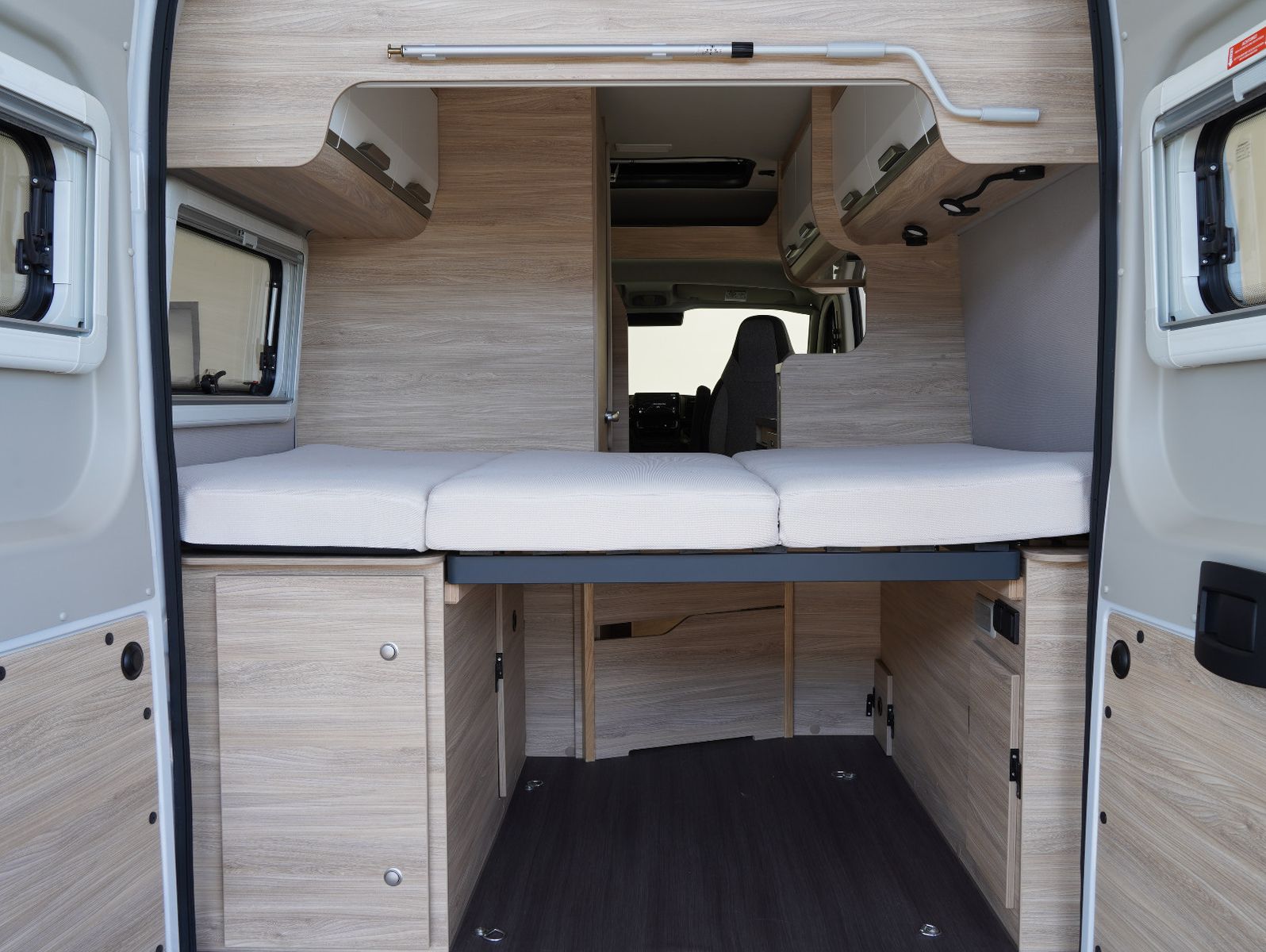Fahrzeugabbildung Knaus BOXLIFE PRO / 540 ROAD Aufstelldach/Markise