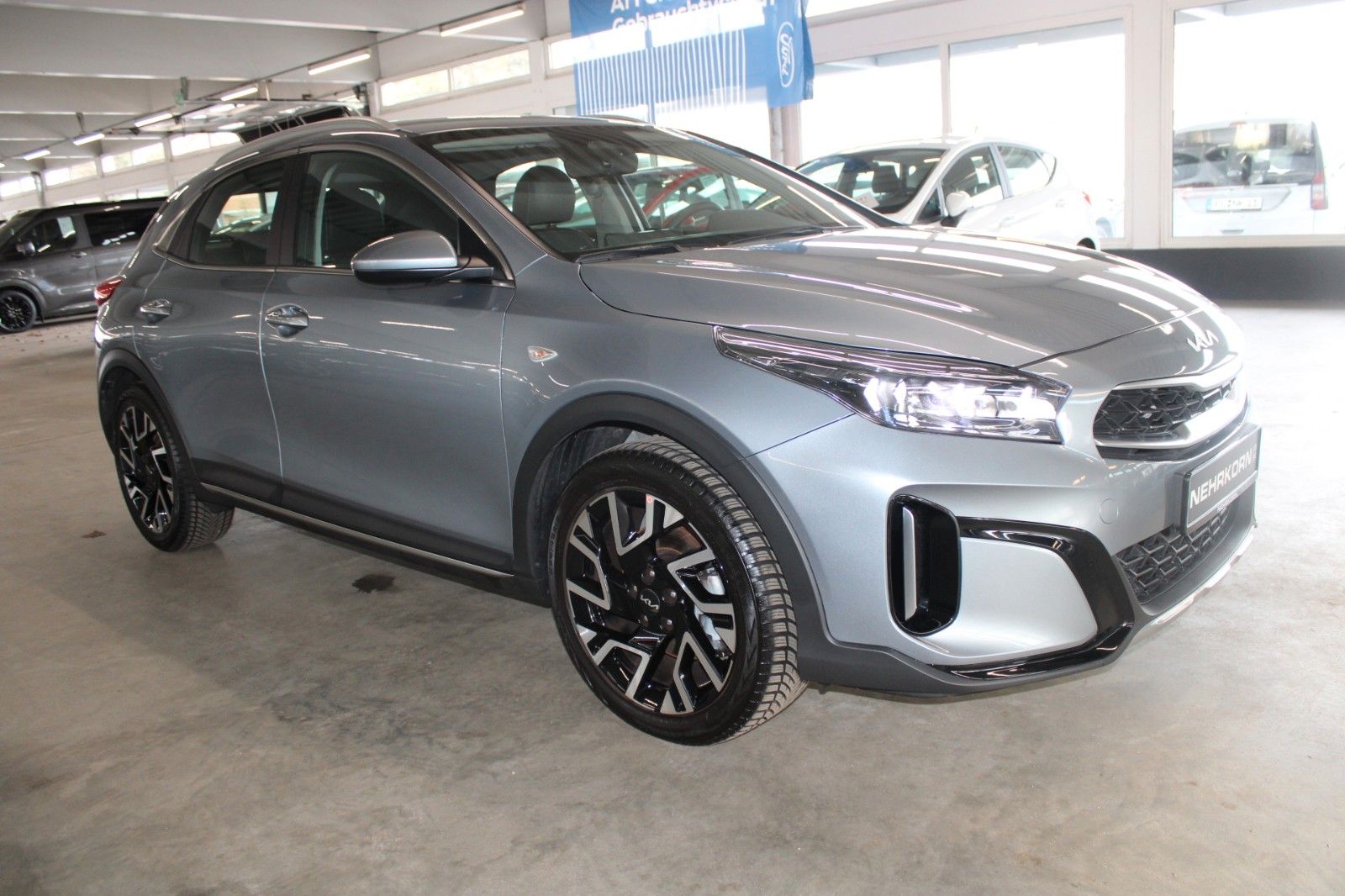 Fahrzeugabbildung Kia XCeed Vision Bi-LED NAVI SHZ LHZ Kamera ACC uvm.