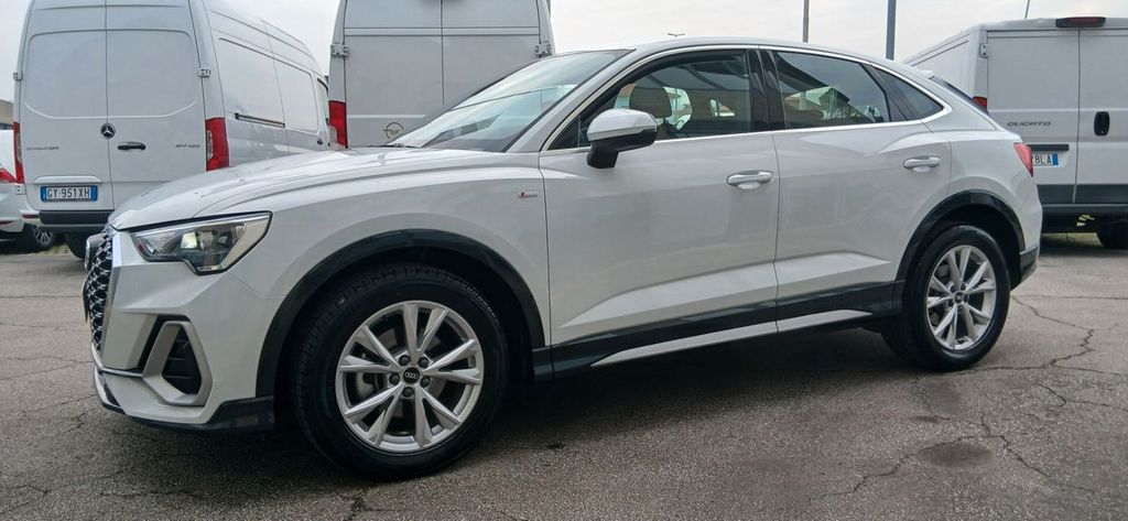 Image of Audi Q3