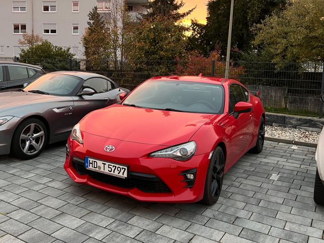 Toyota GT86 Facelift, sehr selten,  Farbe pure red