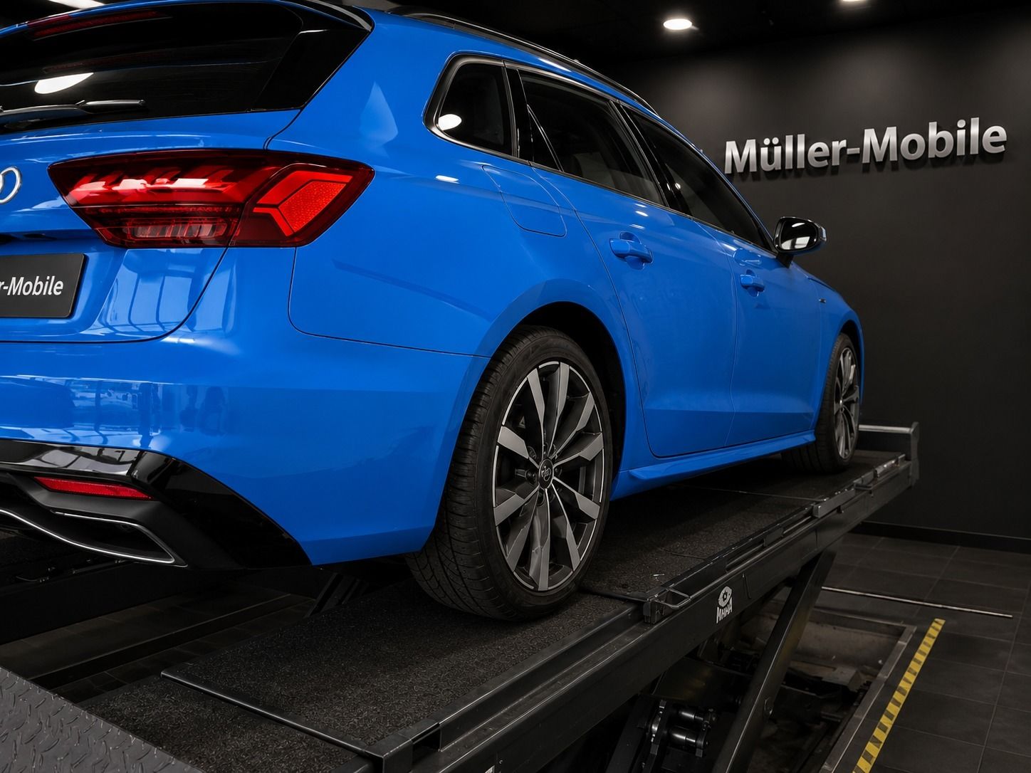 Fahrzeugabbildung Audi A4 Avant 35 TFSI S line TURBOBLAU PANORAMA STHZG