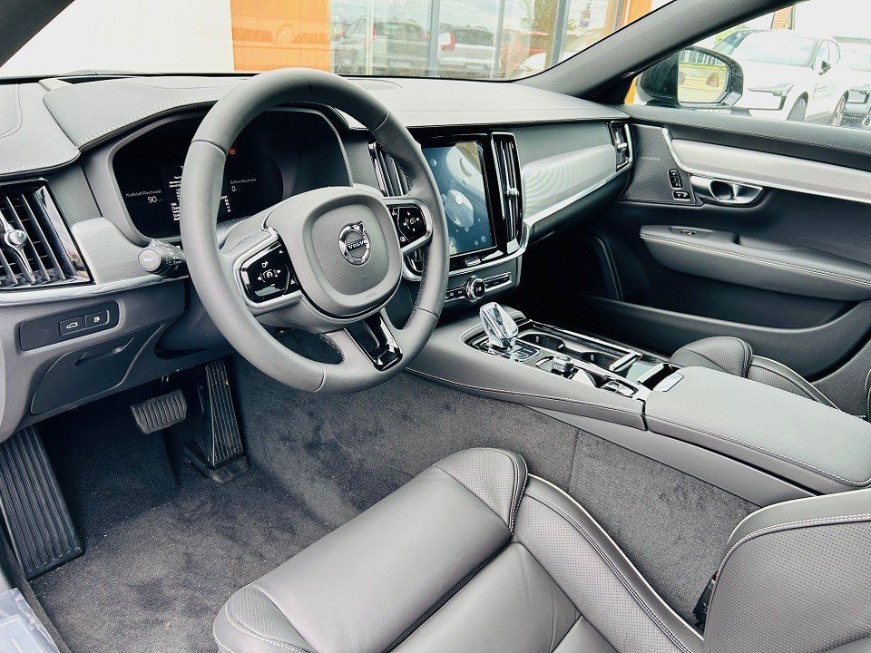 Volvo V90 Ultra Dark Recharge Plug In Ultra Dark Recha foto 9