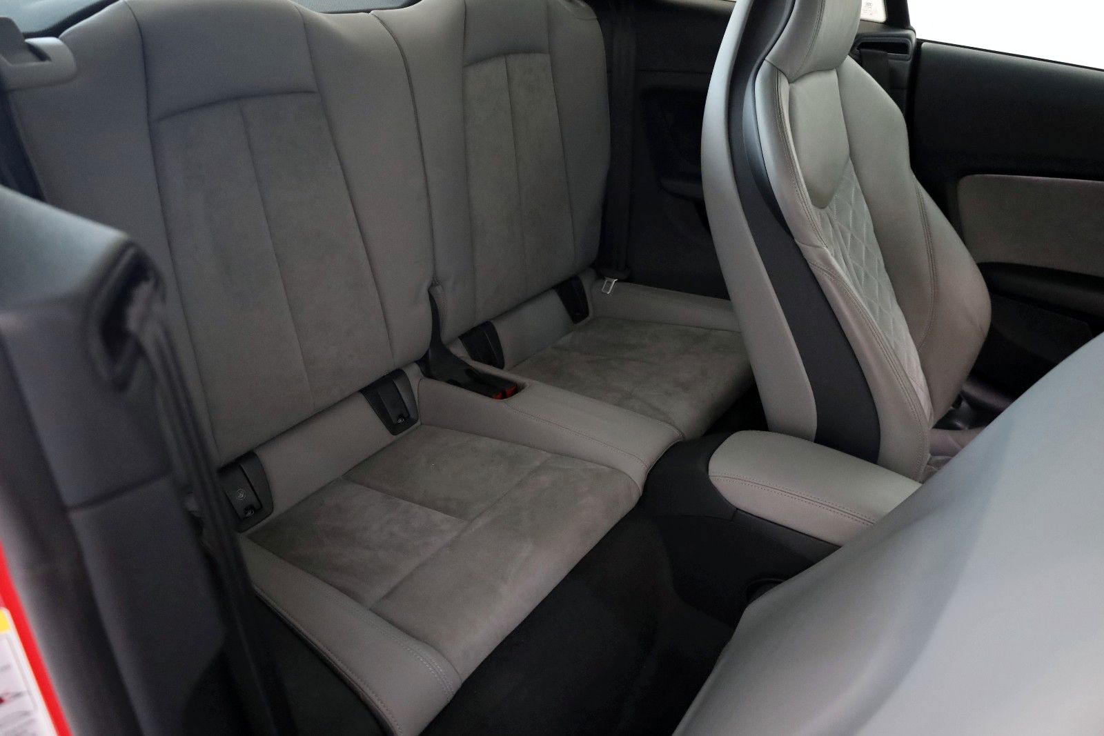 Fahrzeugabbildung Audi TT Coupe 2.0 TFSI quattro S line Navi,Bang&O,SH