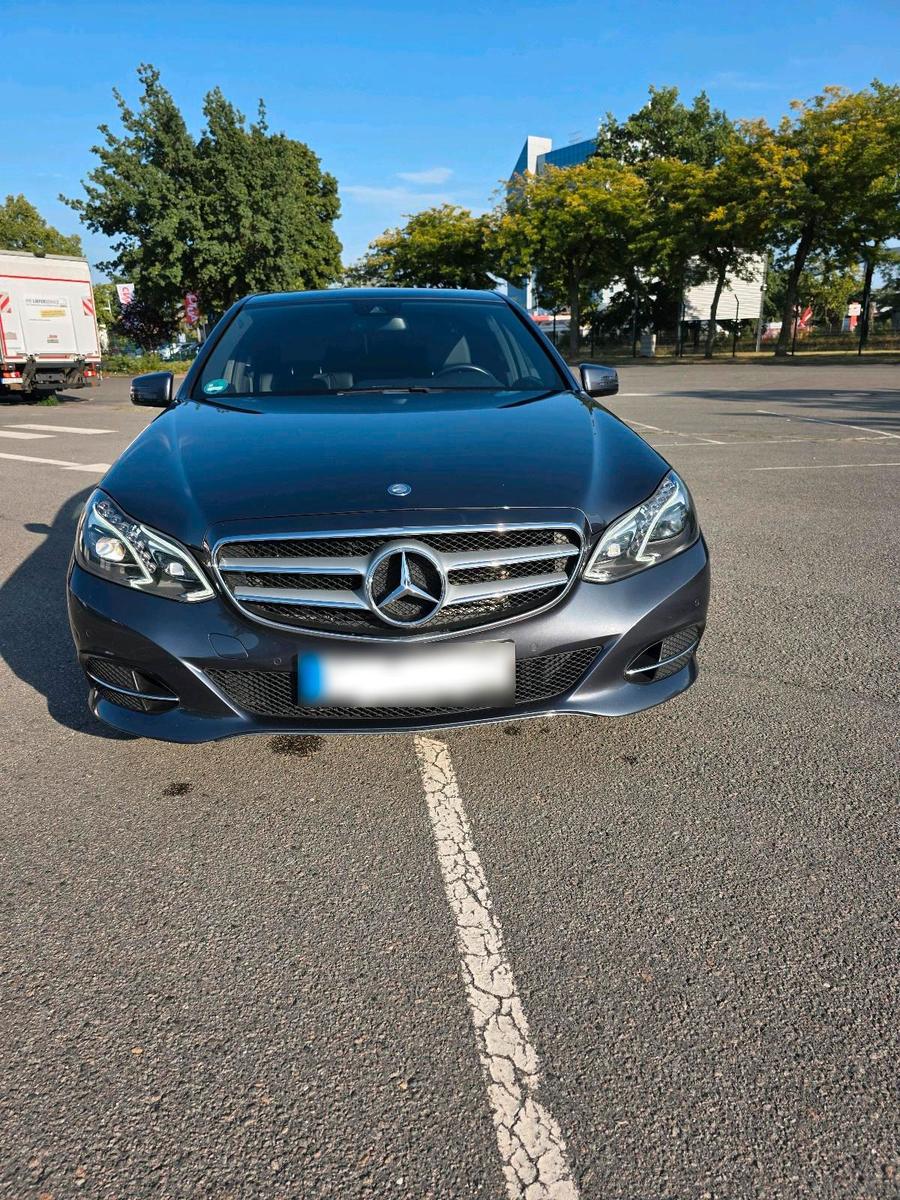 Mercedes-Benz E 220