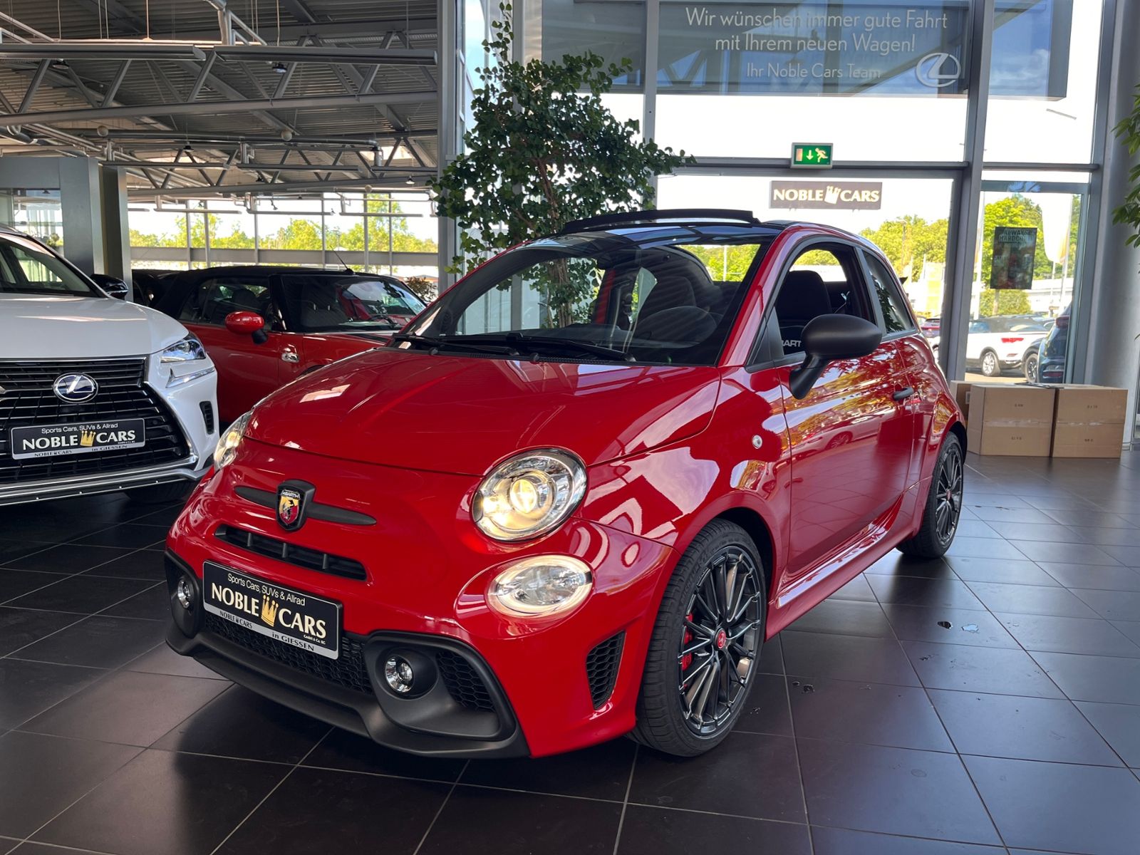 Fahrzeugabbildung Abarth 695C NUR 2.000KM!!! BEATS NAVI ALU