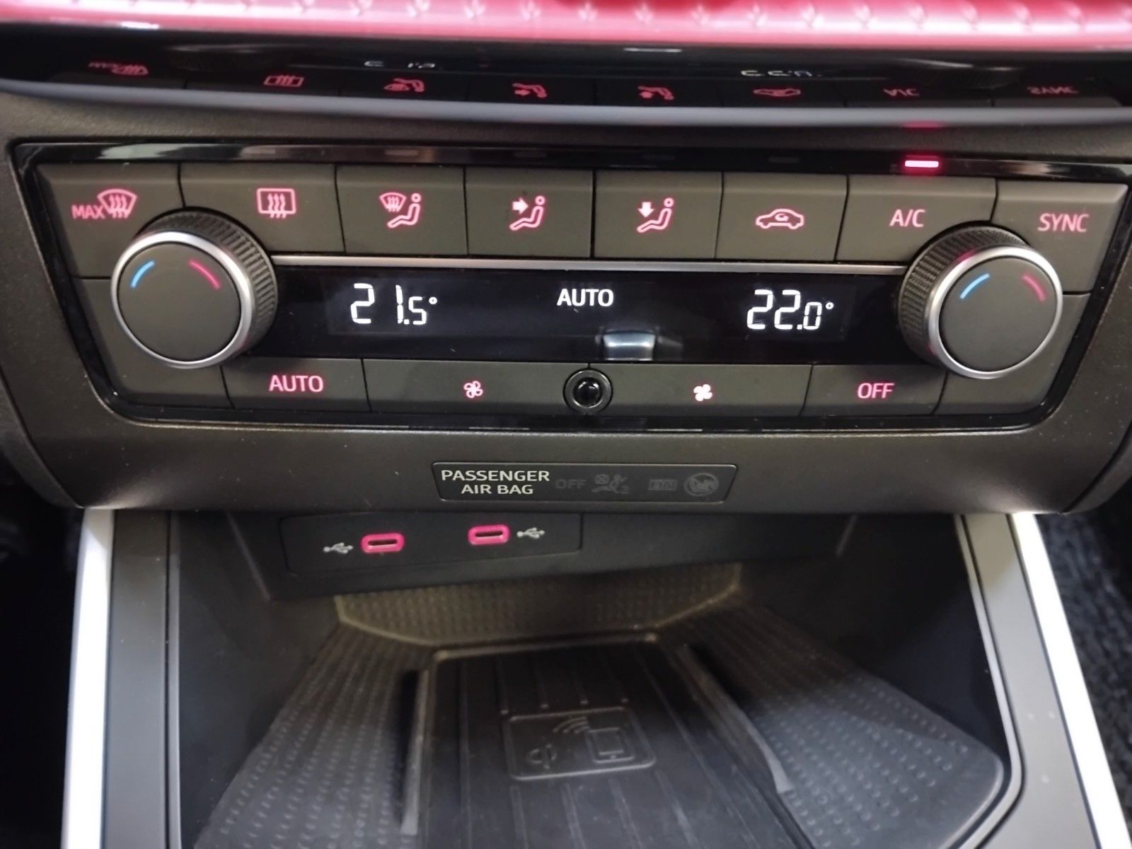 Seat Arona (06/2024, Benzin)