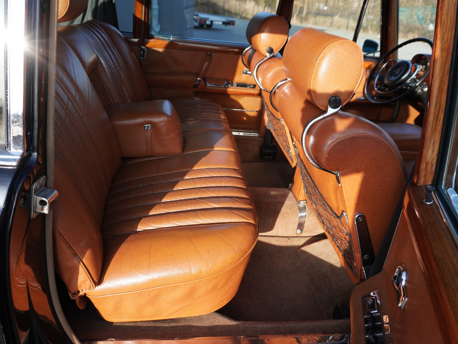 Fahrzeugabbildung Mercedes-Benz 600