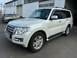 Mitsubishi Pajero 3.2 DI-D Top Xenon Leder Navi Pano 7 Sitz - gebrauchte Mitsubishi Pajero aus dem Jahr 2016