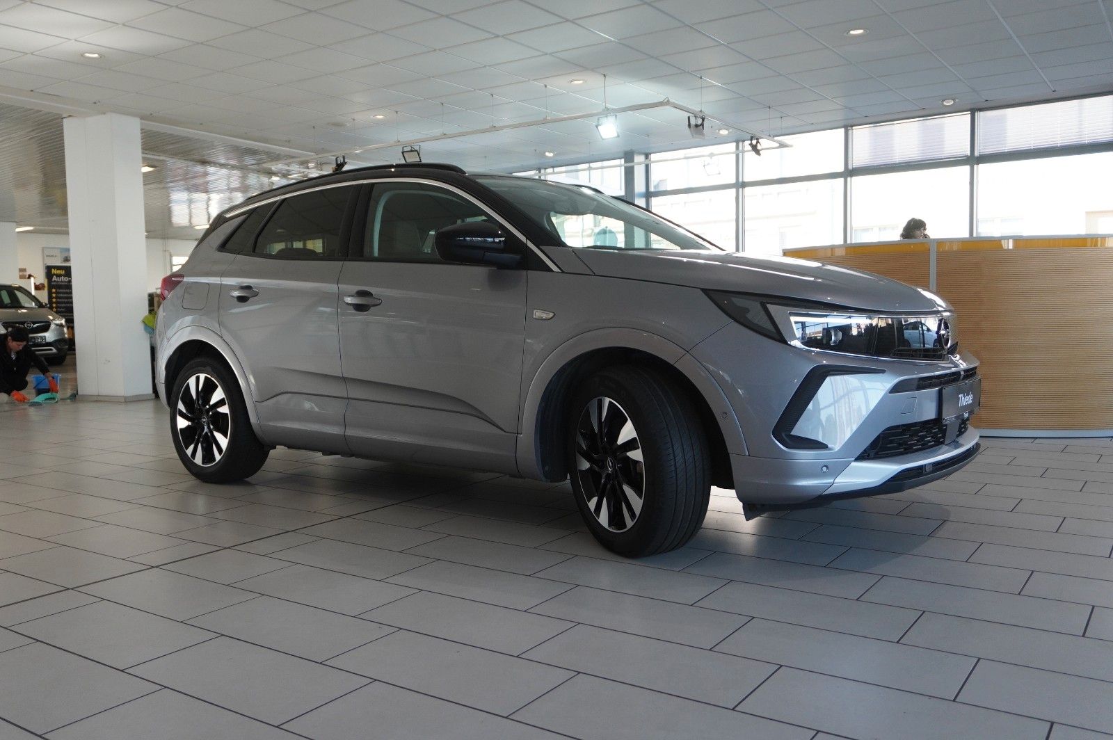 Fahrzeugabbildung Opel Grandland (X) ULTIMATE 4HYBRID NAVI/LED/SPORT/SH