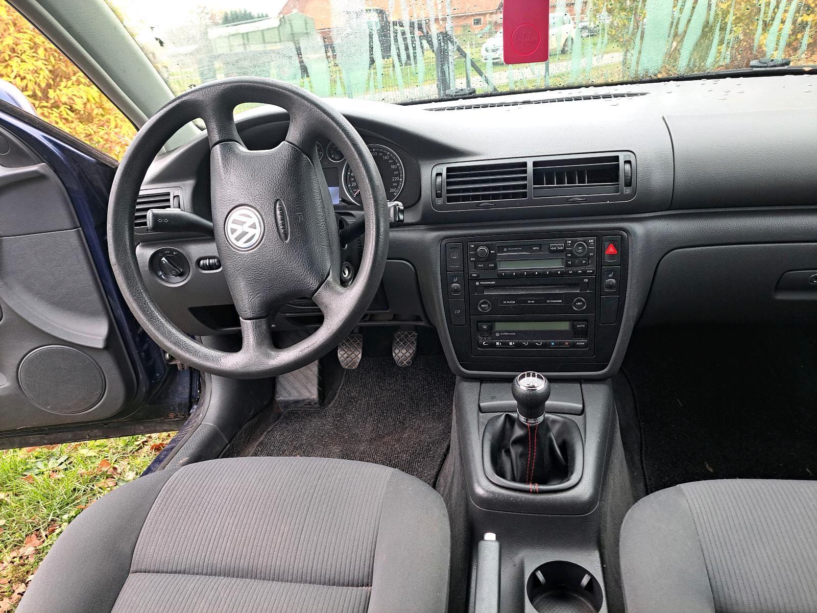 Volkswagen Passat 2005 — photo 8