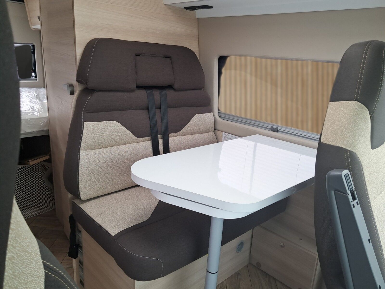 Fahrzeugabbildung Chausson Van First Line V594 Markise,Pioneer,Solar,Kamera