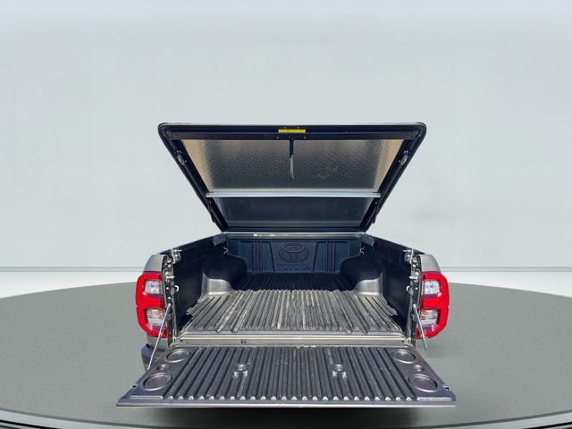 Hilux 2.8 D-4D DC Invincible Rollo*AHK*360°