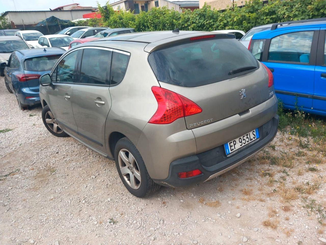 Peugeot 3008 2013 — салон