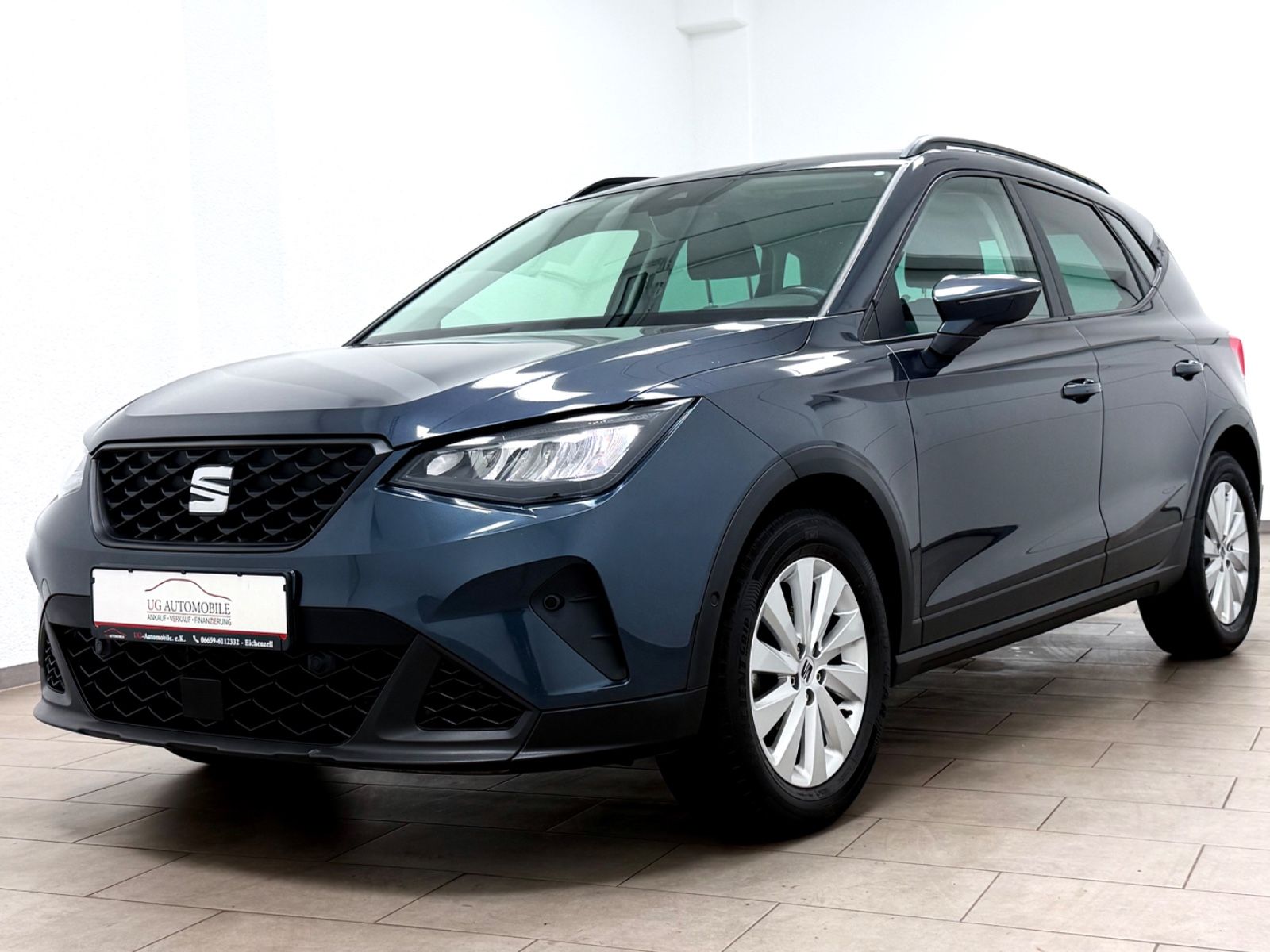 SEAT Arona Style 1.0 TSI * 1.H * R-KAM * NAVI * AHK *