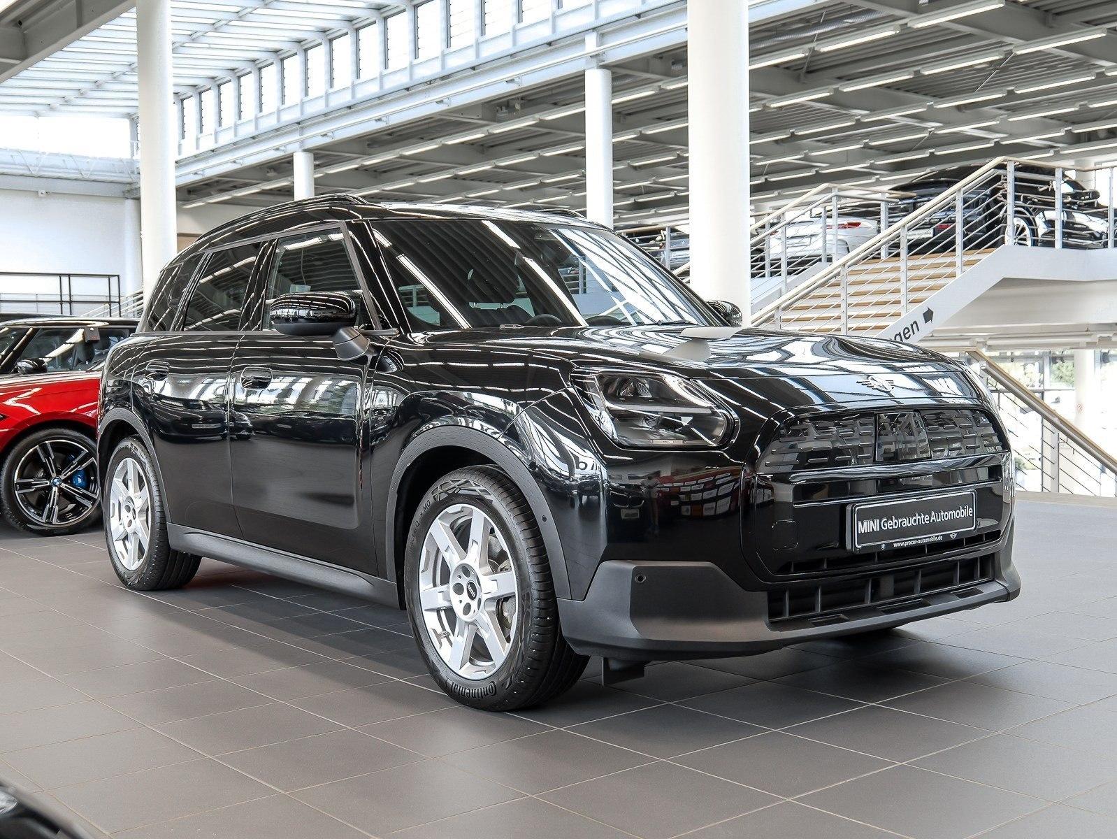 MINI Countryman E Essential SHZ PDC LED