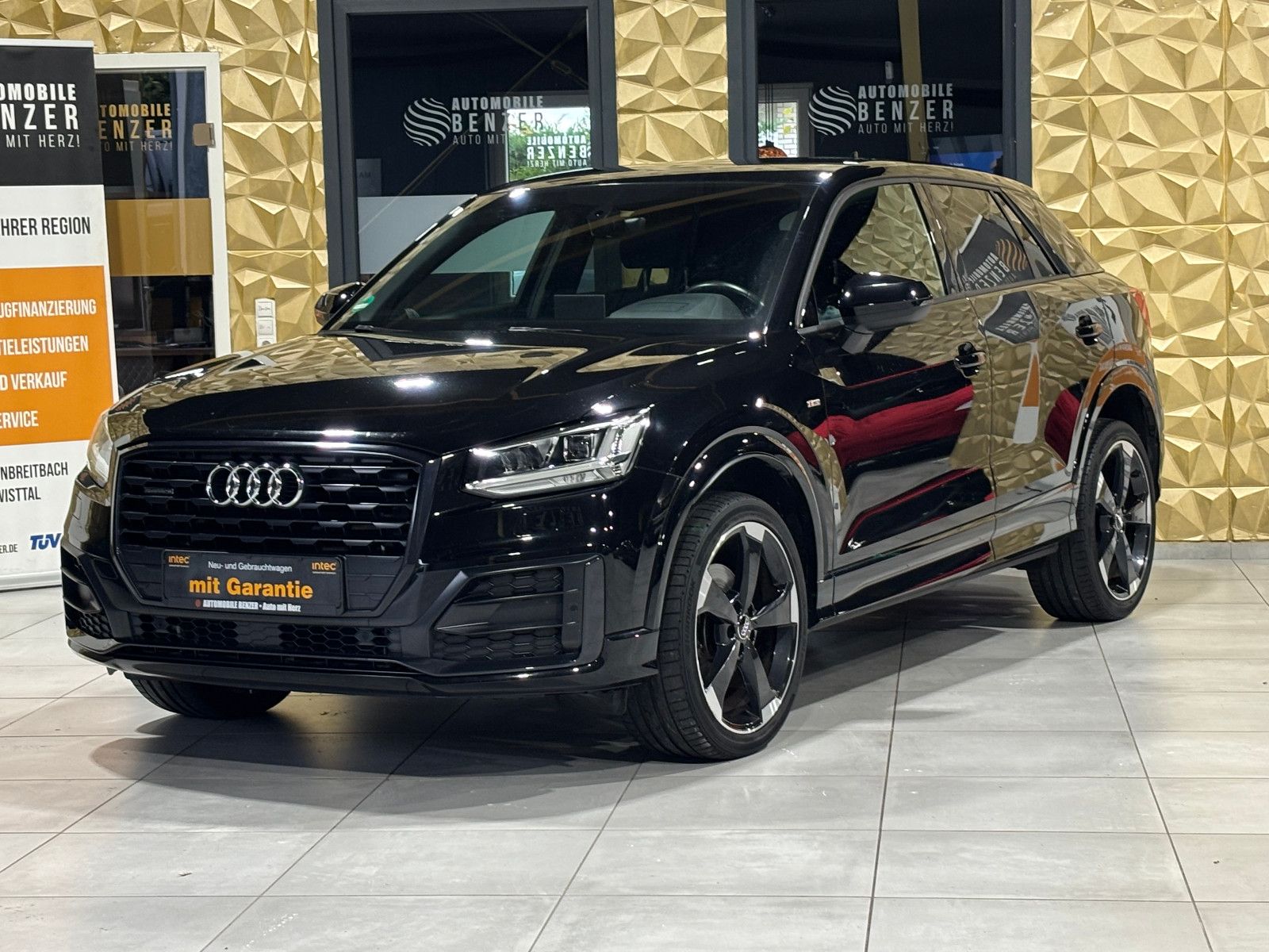Fahrzeugabbildung Audi Q2 quattro sport/S-LINE/HEAD-UP/KAMERA/B&O