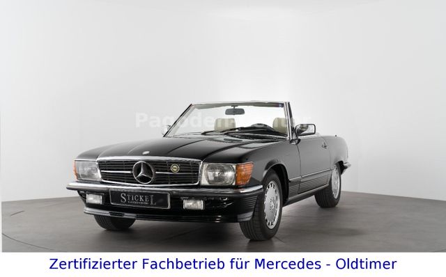 Mercedes-Benz 300 SL  R 107