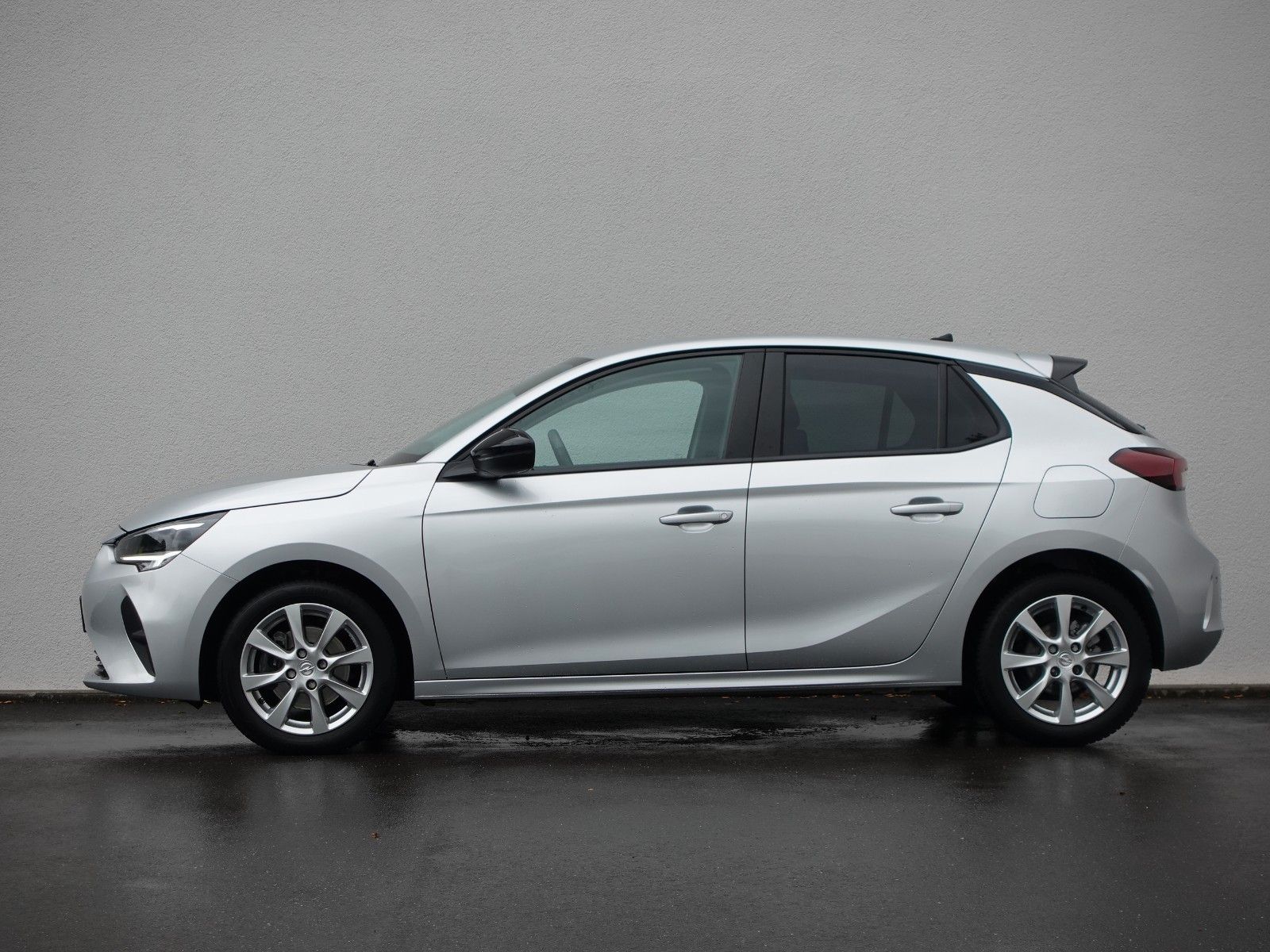 Fahrzeugabbildung Opel Corsa 1.2 Edition - SHZ,Navi,LED,Allwetter