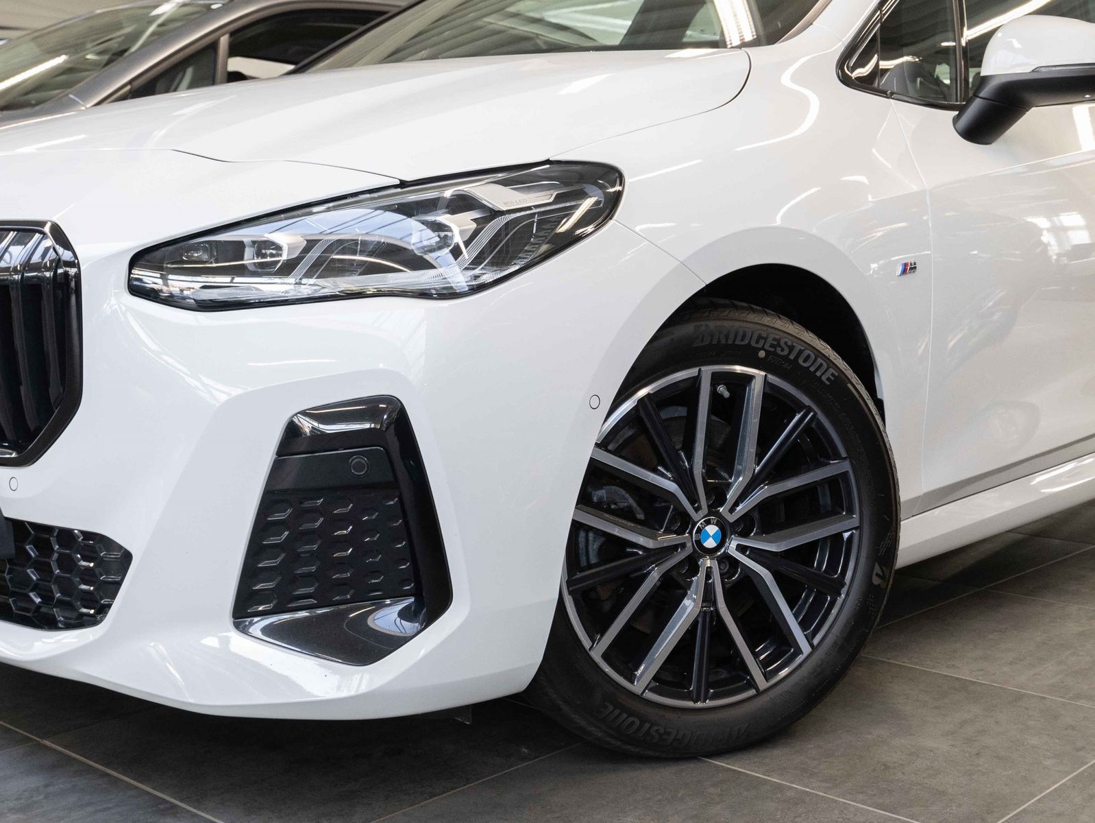BMW 223 Active Tourer - Bild 3