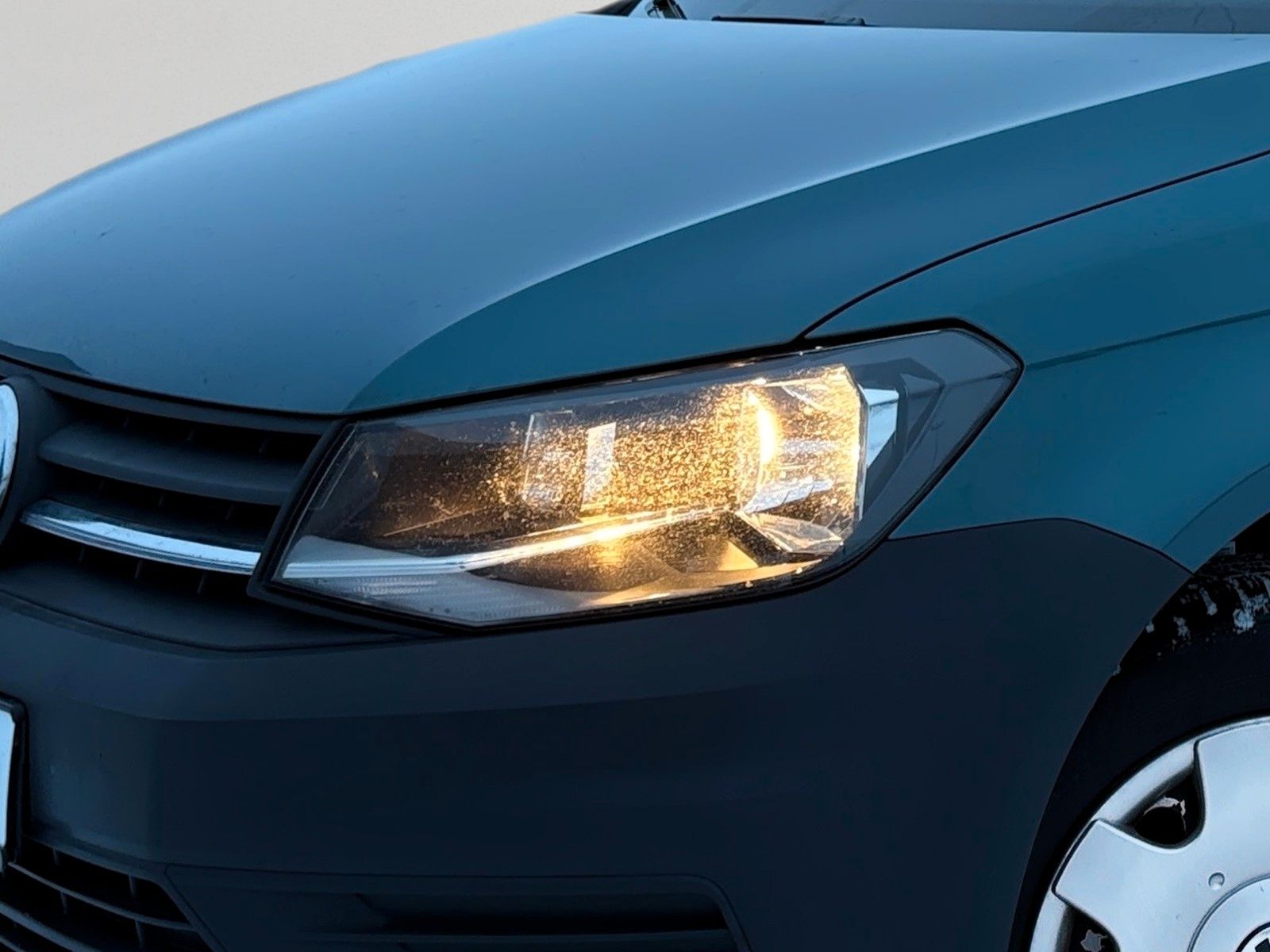 Fahrzeugabbildung Volkswagen Caddy Nfz Kombi BMT