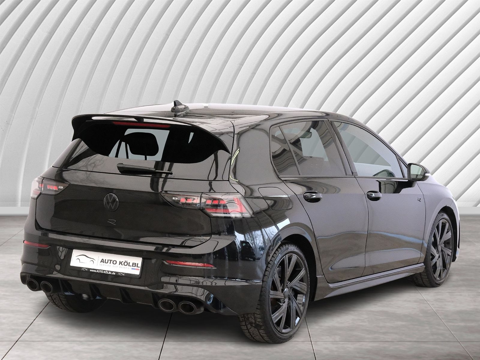 Volkswagen Golf R VIII Lim. 2.0 TSI 245 kW 4Motion R Black foto 3