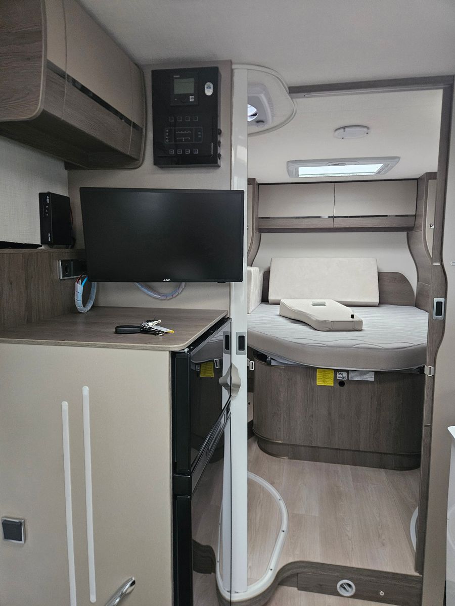 Fahrzeugabbildung Challenger Graphite 288 *Top Zustand und Ausstattung*