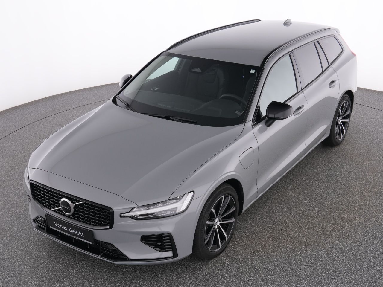 Volvo V60 T8 Recharge Plus Dark+AHK+WINTERPAK+LM18 foto 18