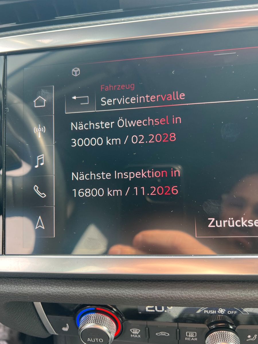 Fahrzeugabbildung Audi Q3 Sportback 45 TFSI e,Leder,Navi,LED,SH,Kamera