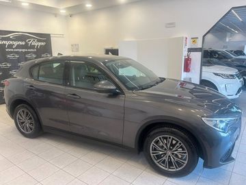 Alfa-Romeo Stelvio - 7