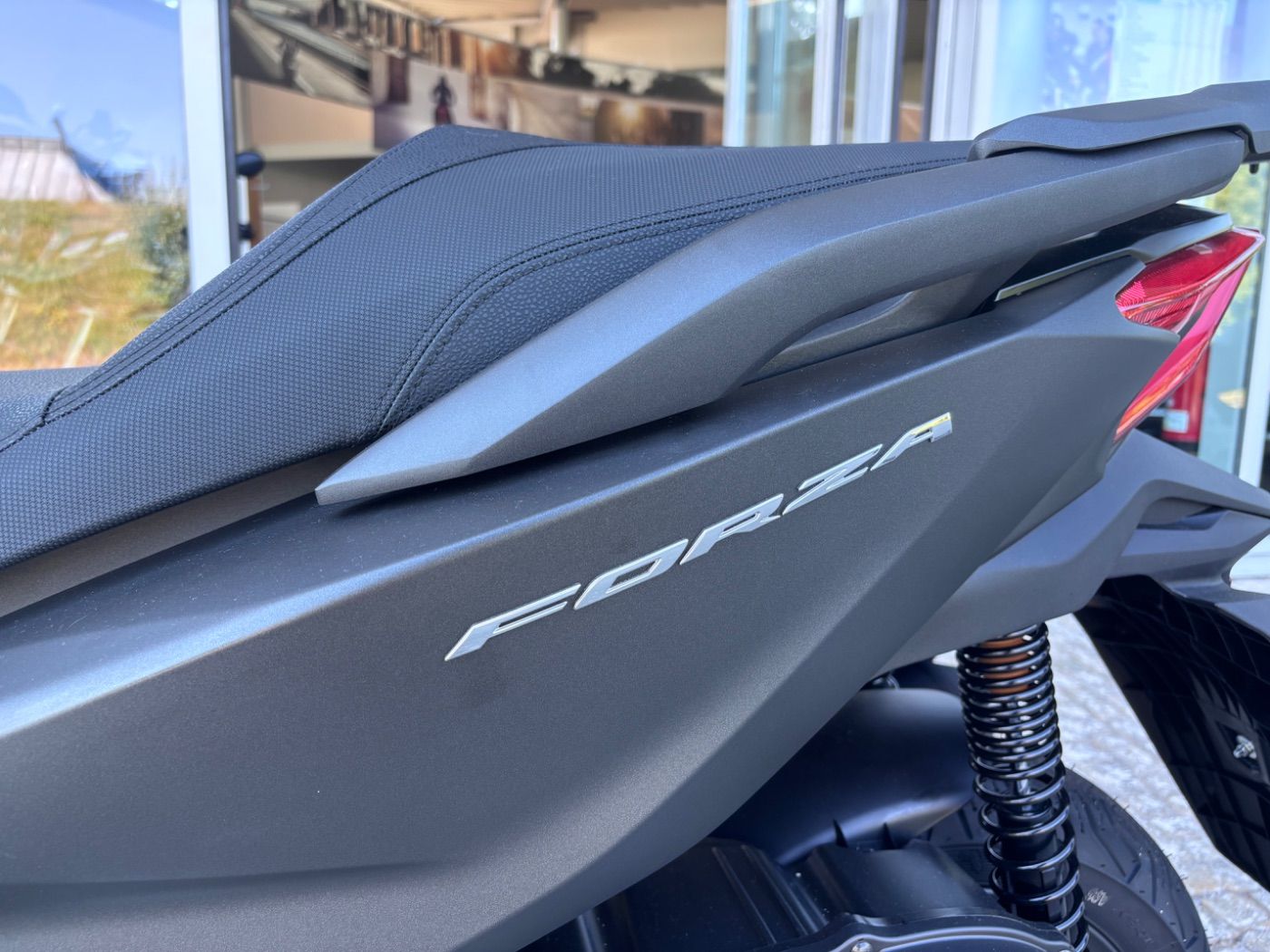 Fahrzeugabbildung Honda Forza 125 NSS 125 inkl. Smart Topcase,