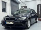 BMW 318i/Automatik/1.Hand/Nur.48.000Km/Navi/Top